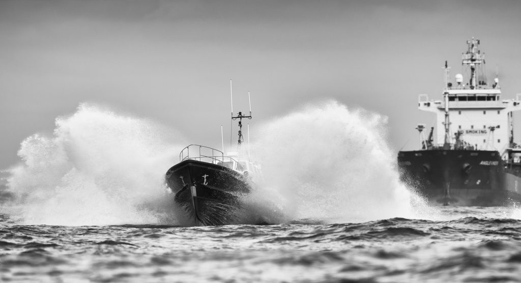The pilotage in France FFPM Fédération Française des Pilotes Maritimes.