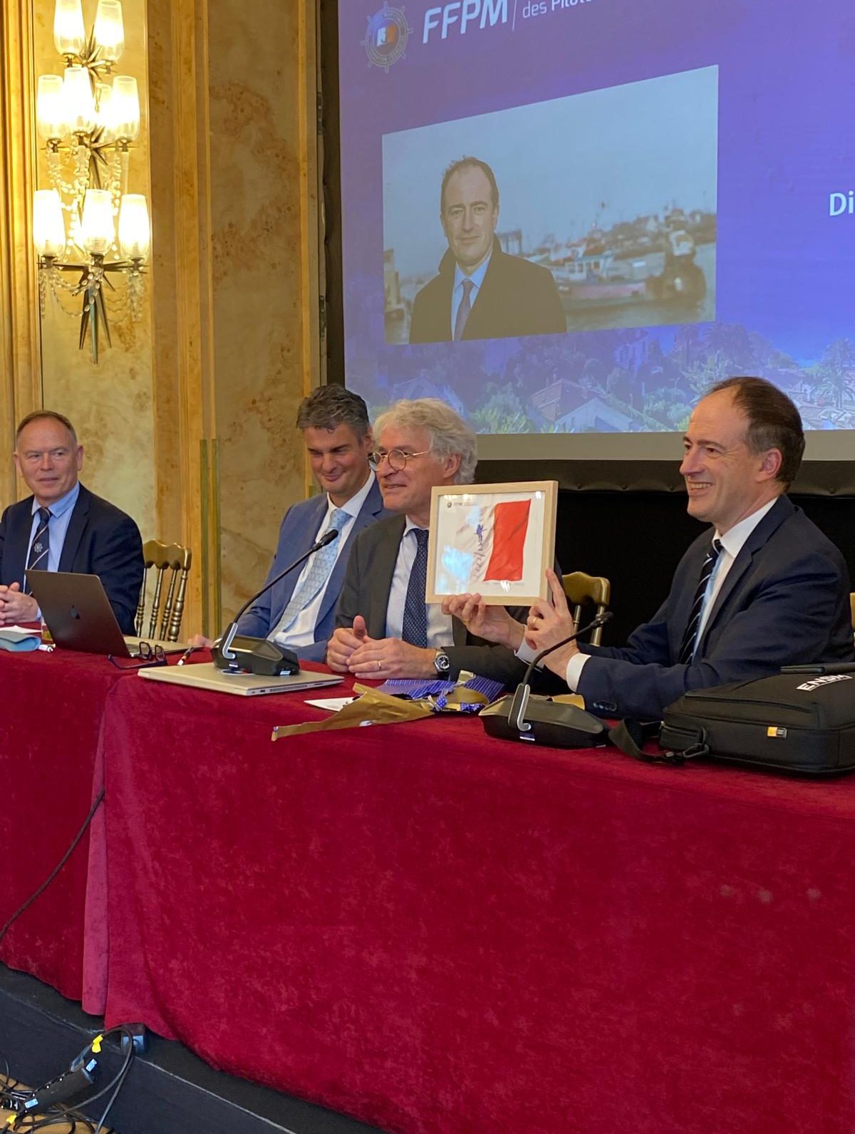 Contrôles de navires pilotes